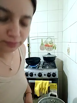 MajoArias online show from April 27, 1:46 am