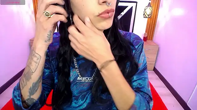 FRANCESCA LOVE  online show from March 30, 8:30 pm