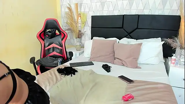 GaiaMonet online show from February 10, 8:34 pm