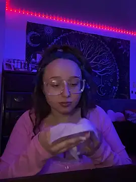 mommynxttie online show from February 28, 8:25 am