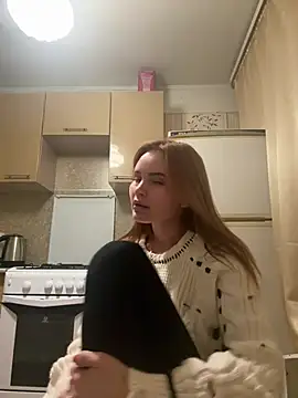 Emma Songae online show from February 11, 8:32 pm