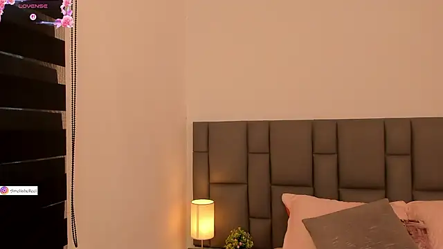 Amelie Belle  online show from February 11, 1:12 pm