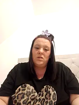 louisa36 online show from April 4, 10:41 pm