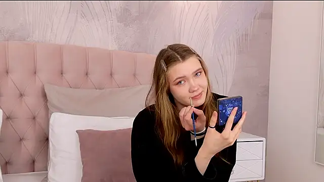 StacyHicks online show from March 8, 3:05 pm