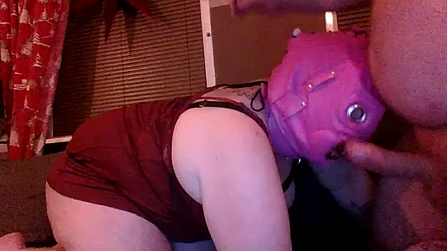 plussizeslut online show from February 6, 11:19 pm