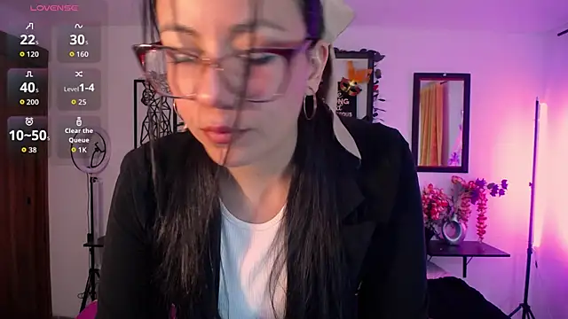 QueenRose94 online show from February 19, 1:21 pm