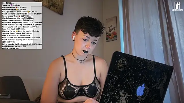 kittyfitty29 online show from February 9, 11:07 pm