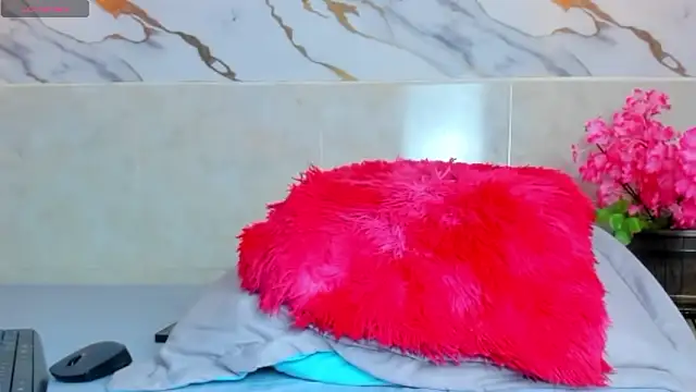 camiifox  online show from March 19, 8:24 pm