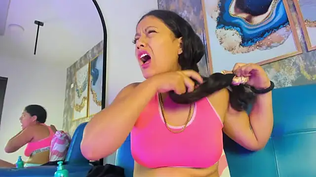 JennaMooree online show from March 25, 12:30 pm