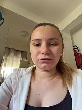 AlessiaandJay online show from May 13, 12:11 pm