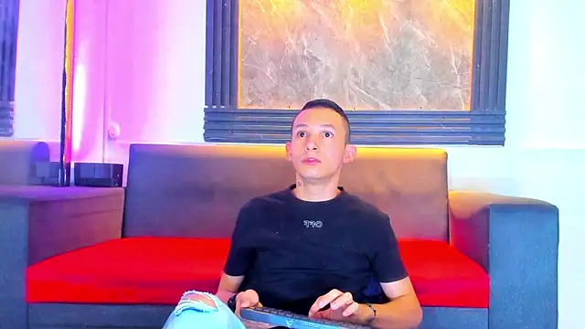 Isaak 26 online show from April 11, 11:47 am