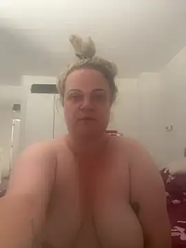 Piper Milf 36 online show from June 23, 12:58 pm