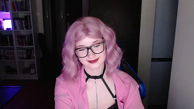 LunaXcherry online show from March 25, 6:55 pm