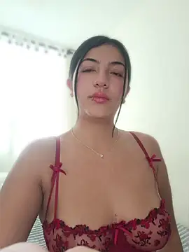 Alessia fiore333 online show from July 7, 3:26 pm