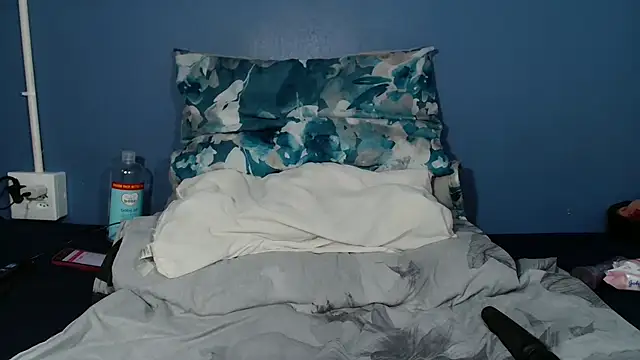 Sweet-Bella17 online show from April 11, 11:19 pm