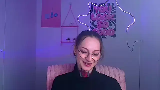 Esmi Winter online show from March 8, 6:28 am