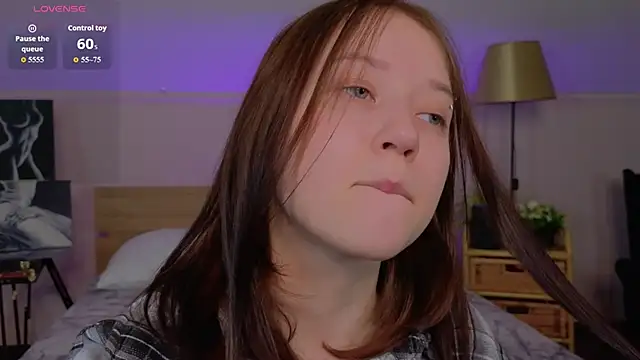 MmollyMay online show from March 1, 10:26 am