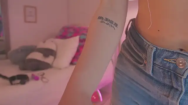 Shopie Colucci online show from February 11, 10:22 pm