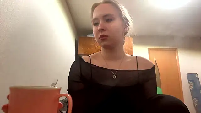 RoseBakeer online show from February 20, 7:37 pm