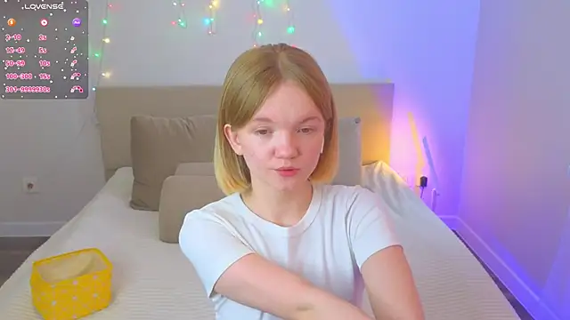 StellaBunny online show from March 21, 4:28 am