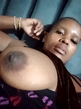 MrsTrina online show from April 16, 8:08 pm