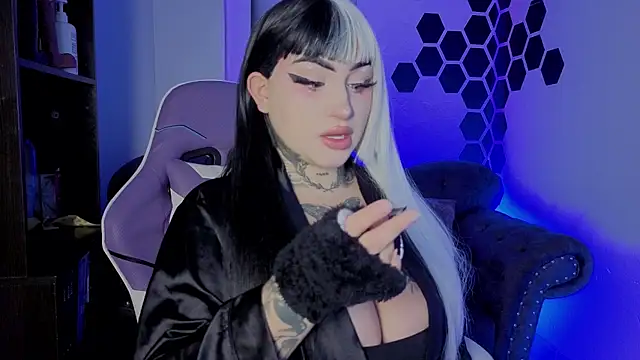 meowboo online show from March 5, 7:42 pm