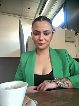 alwayshornyvivi online show from March 5, 10:11 am