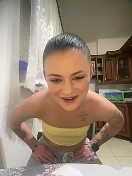 alwayshornyvivi online show from February 14, 9:17 pm