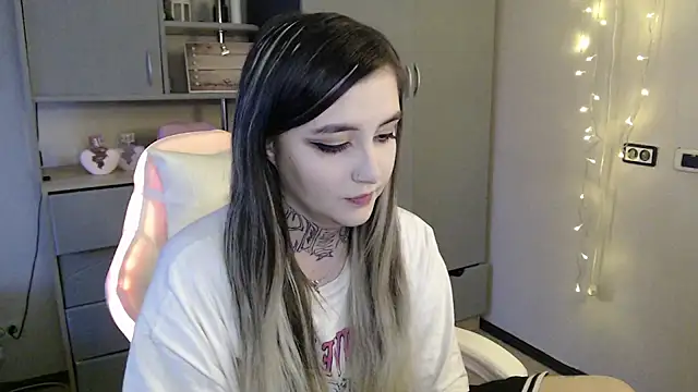 Rin Tozier online show from March 22, 2:06 am