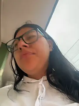 Lismar fire online show from April 8, 11:12 am