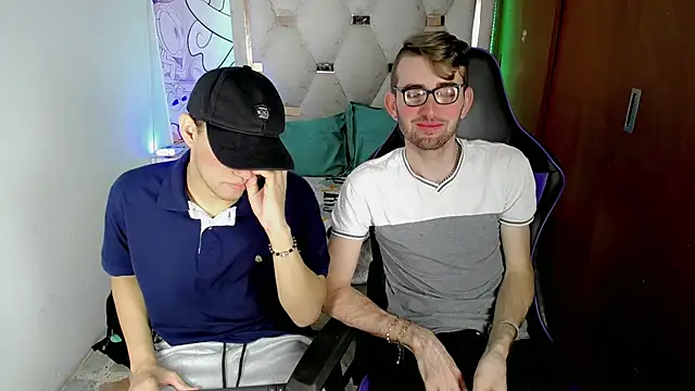 Top and bottom online show from February 19, 8:40 pm