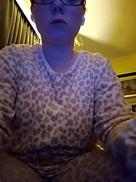 ShySweetheart online show from March 22, 3:45 am