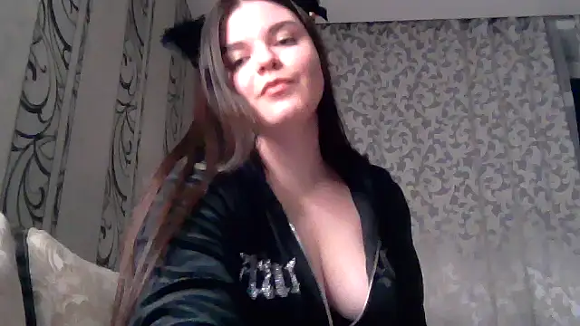 VictoriaPricee online show from March 2, 4:03 pm