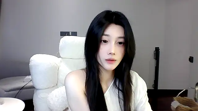 MedeLineayr online show from April 21, 2:46 pm