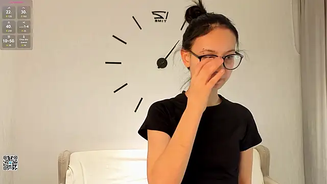 BeatrisRosel online show from March 13, 6:20 pm