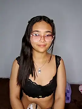 Mariana toress online show from April 21, 1:20 am