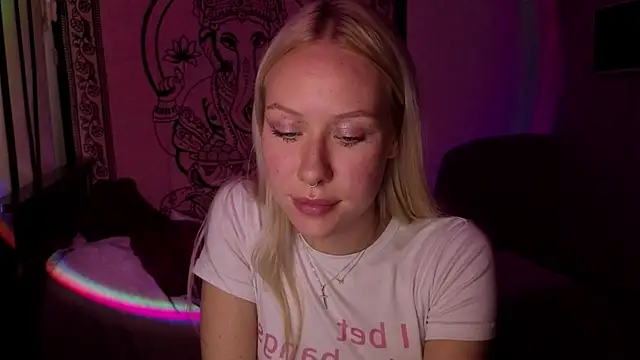 pureeangel online show from April 9, 1:49 pm