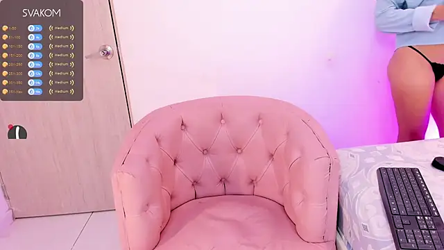 Violetta-foxx online show from April 16, 8:08 pm