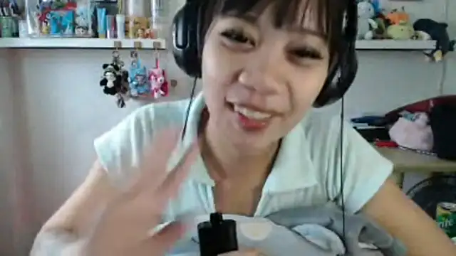 GloryKulikowski online show from March 10, 2:48 am