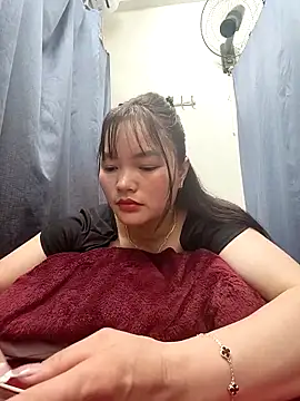 lethi0099 online show from March 25, 5:54 am