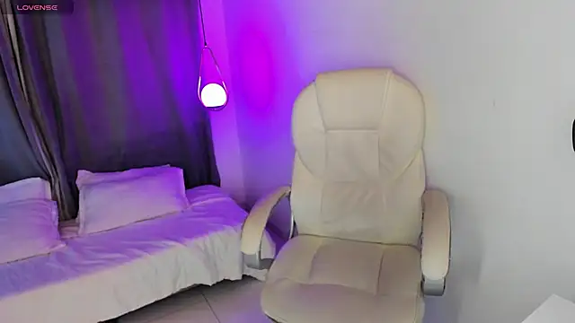 Irisbeel online show from April 18, 5:10 am