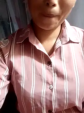 Gaga-xxx online show from April 22, 2:25 pm