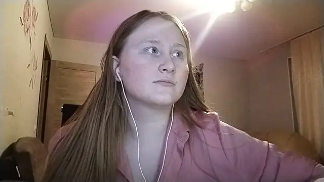 AnikaLipps online show from April 7, 2:24 am