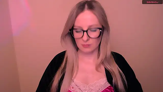 AnnePeach online show from March 6, 6:03 pm