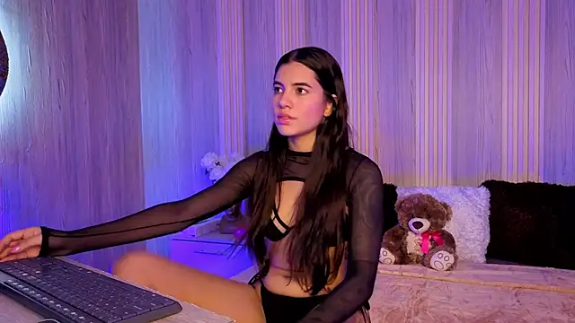 Isabellaa Rosee online show from July 22, 7:37 pm