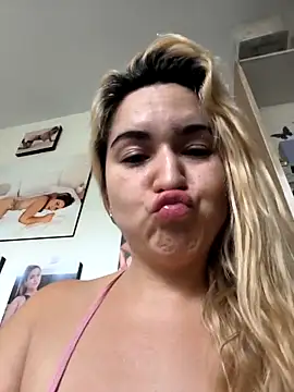 violet-grey online show from April 18, 3:25 pm