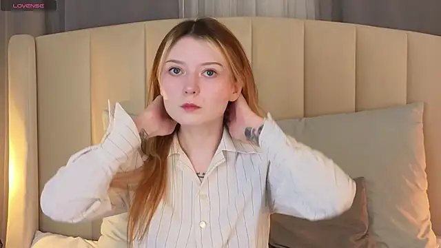 AlyssFrost online show from April 25, 2:14 am