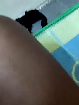 Your couple 01 online show from April 9, 6:13 pm