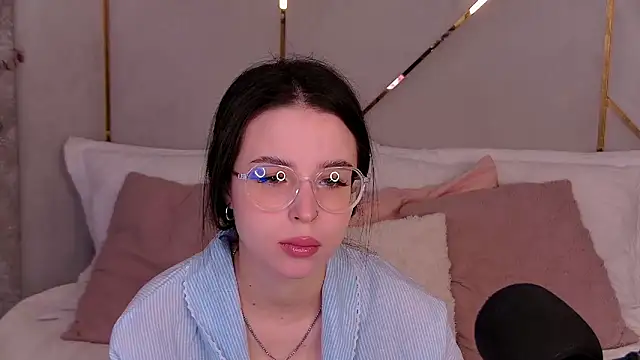 LanaLedger online show from February 20, 10:39 am