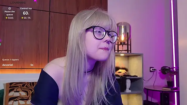 MoliQin online show from April 11, 7:45 am